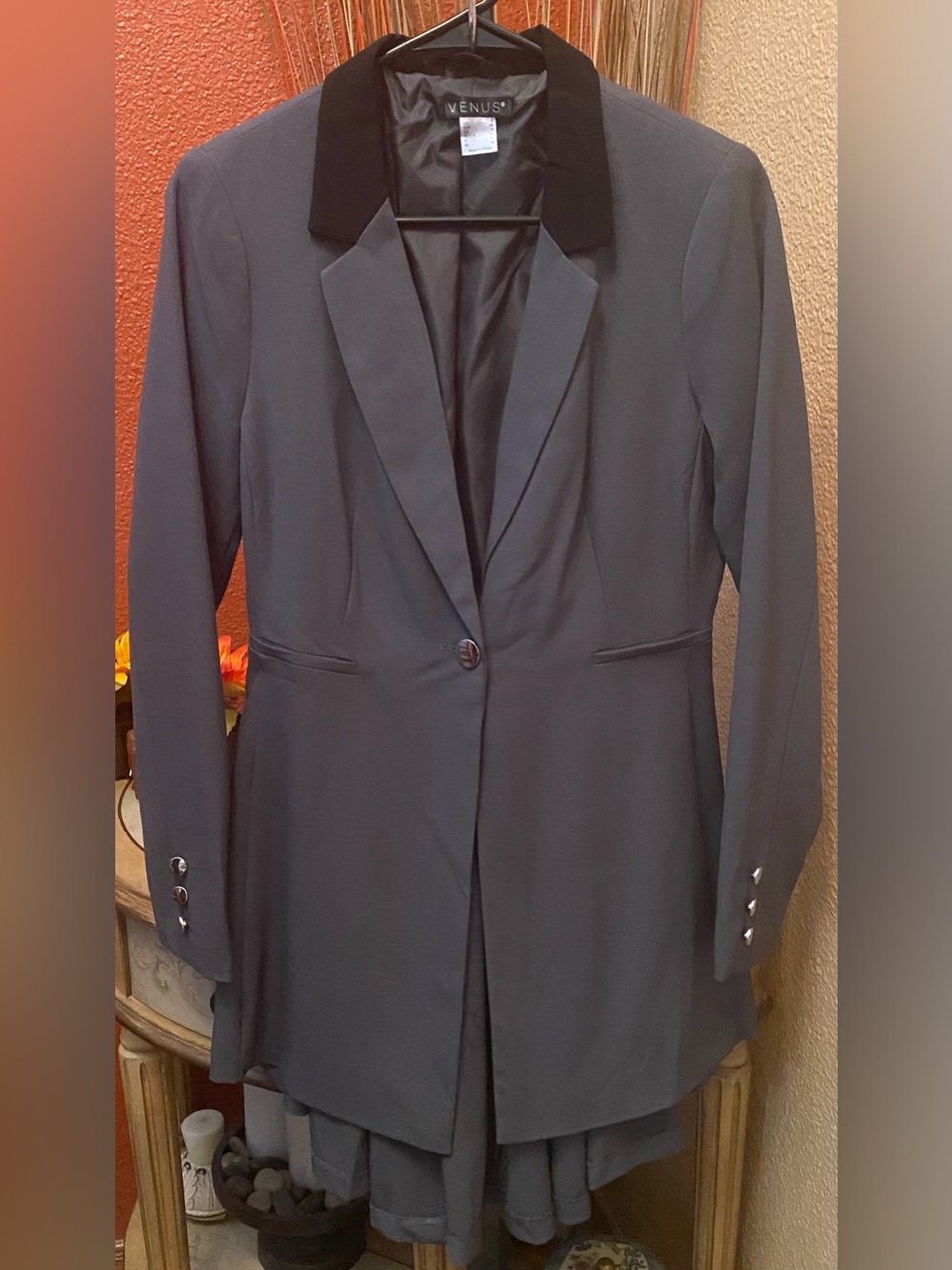 Venus - NEW - Long Ruffle Back Blazer tuxedo-inspired tailored jacket - Picture 4 of 10